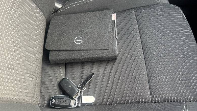 Nissan Qashqai 1.3 DiG-T MH Acenta Premium 5dr Petrol Hatchback